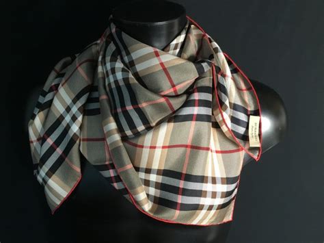 hoe herken je een originele burberry shawls|Burberry scarf scam.